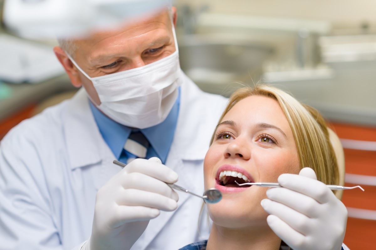 YOUR GUIDE TO COSMETIC DENTISTRY